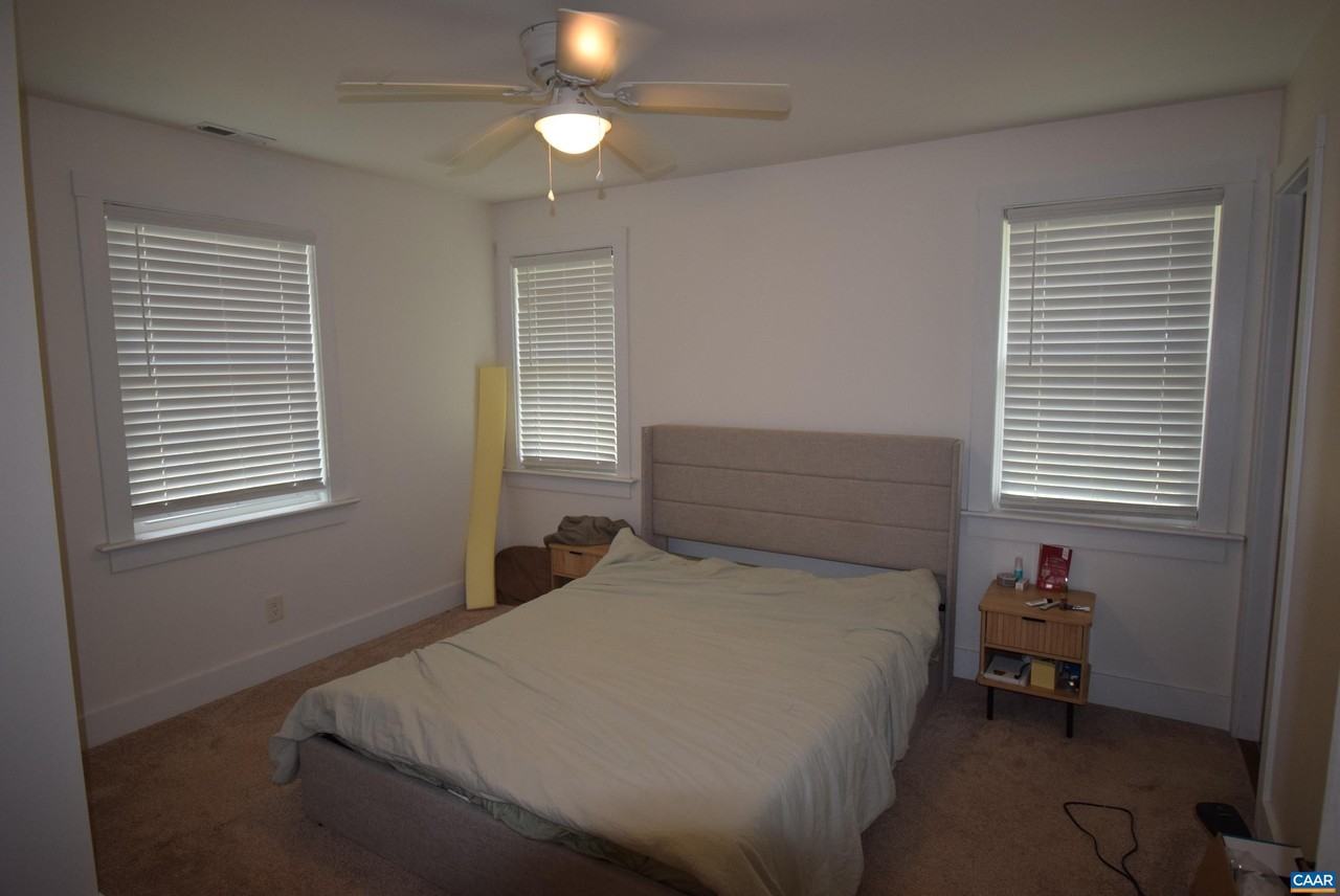 1905 Lambs Rd - Photo 5 of 19