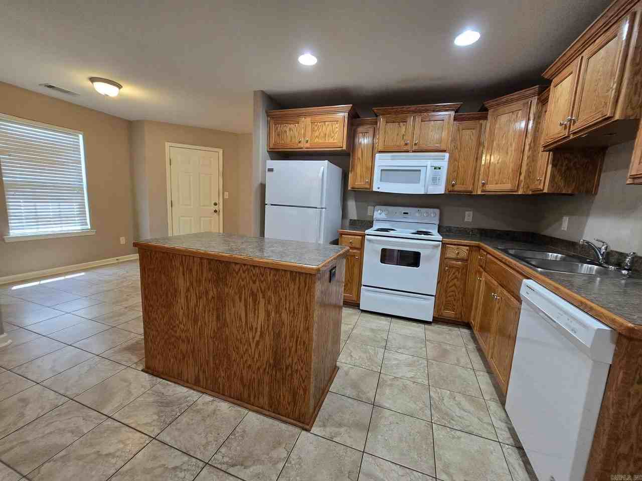 3513 Terrace Hill Ct - Photo 3 of 12