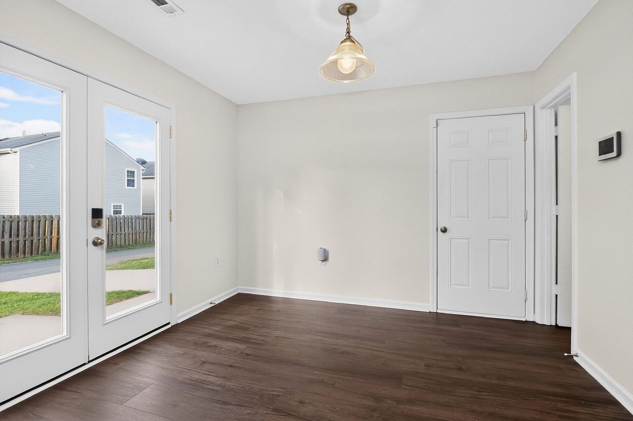 3928 Glory St - Photo 6 of 19