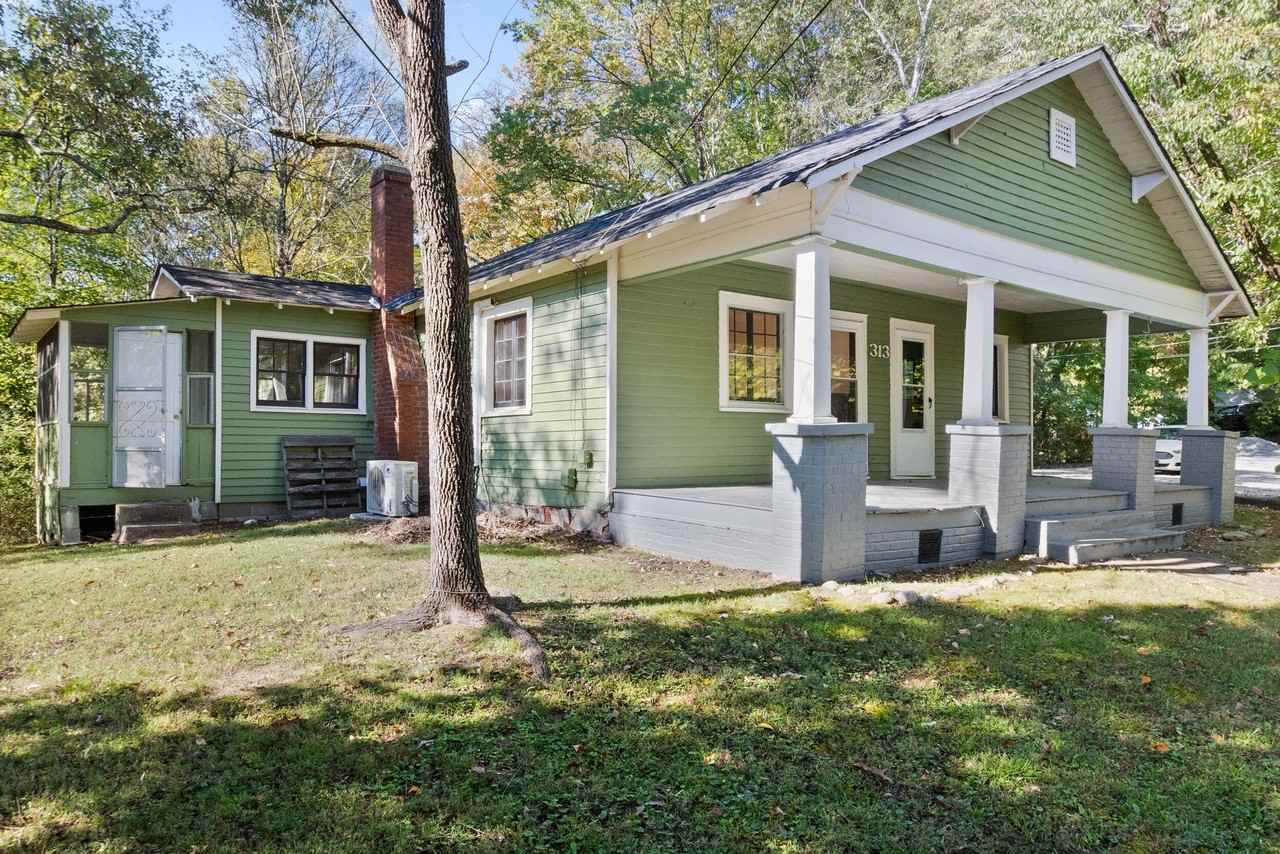 313 California Ave #A - Photo 3 of 18