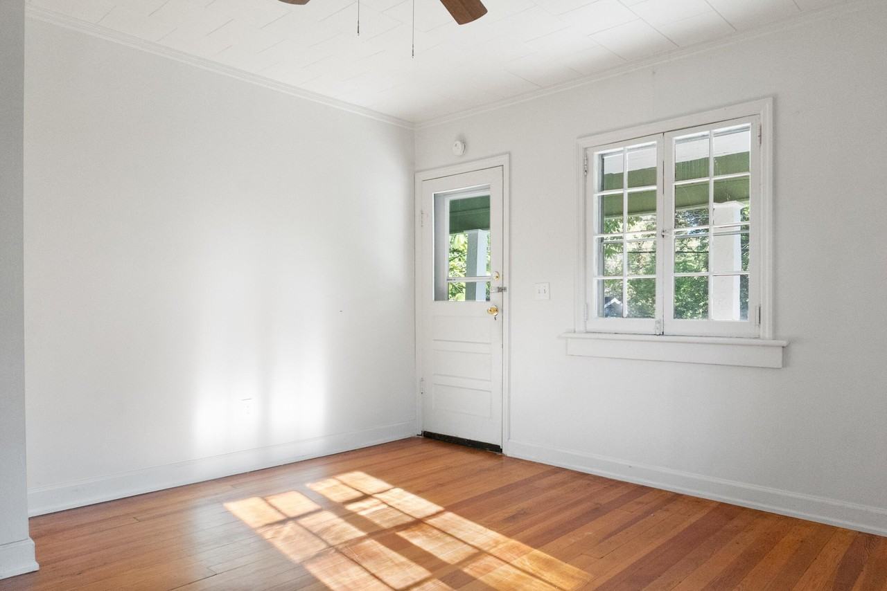 313 California Ave #A - Photo 5 of 18