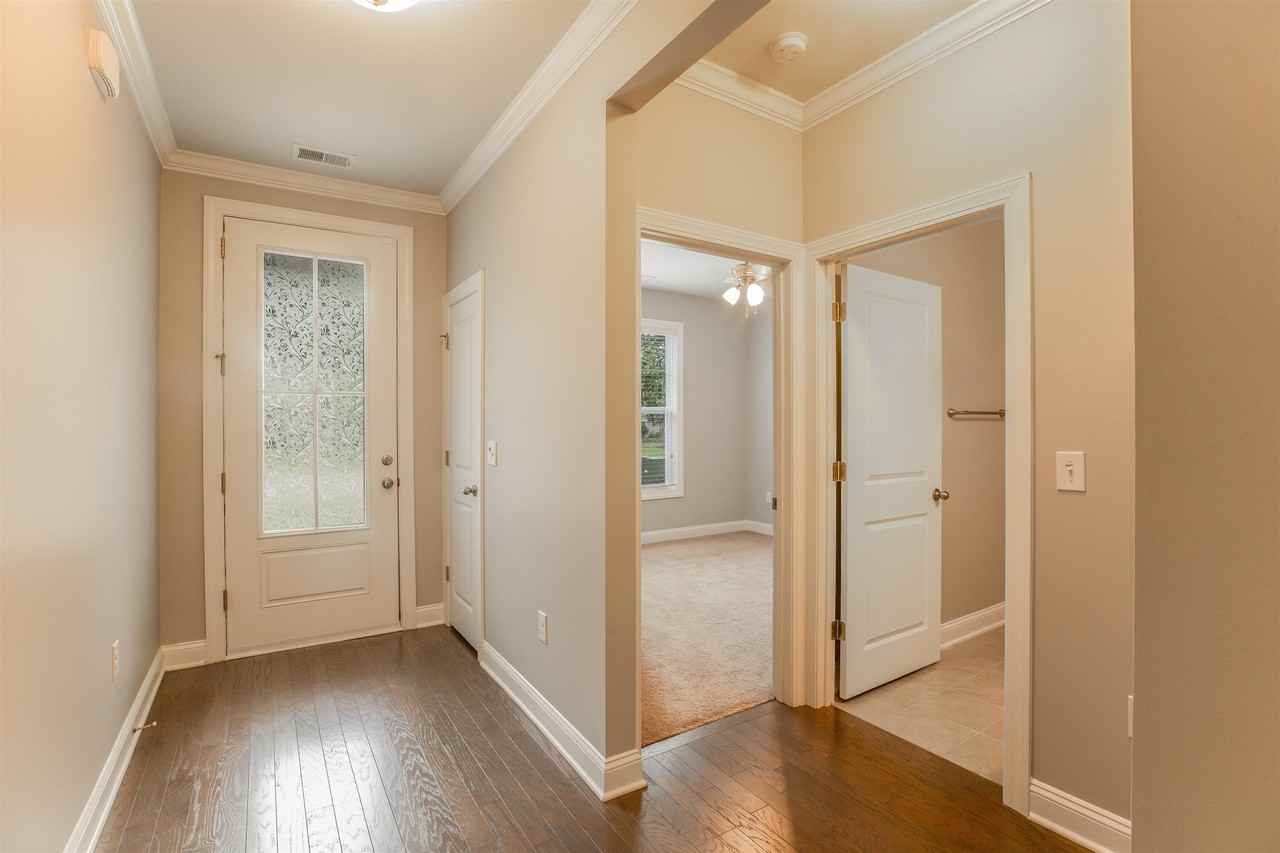 149 Laurel Hill Pl - Photo 5 of 40