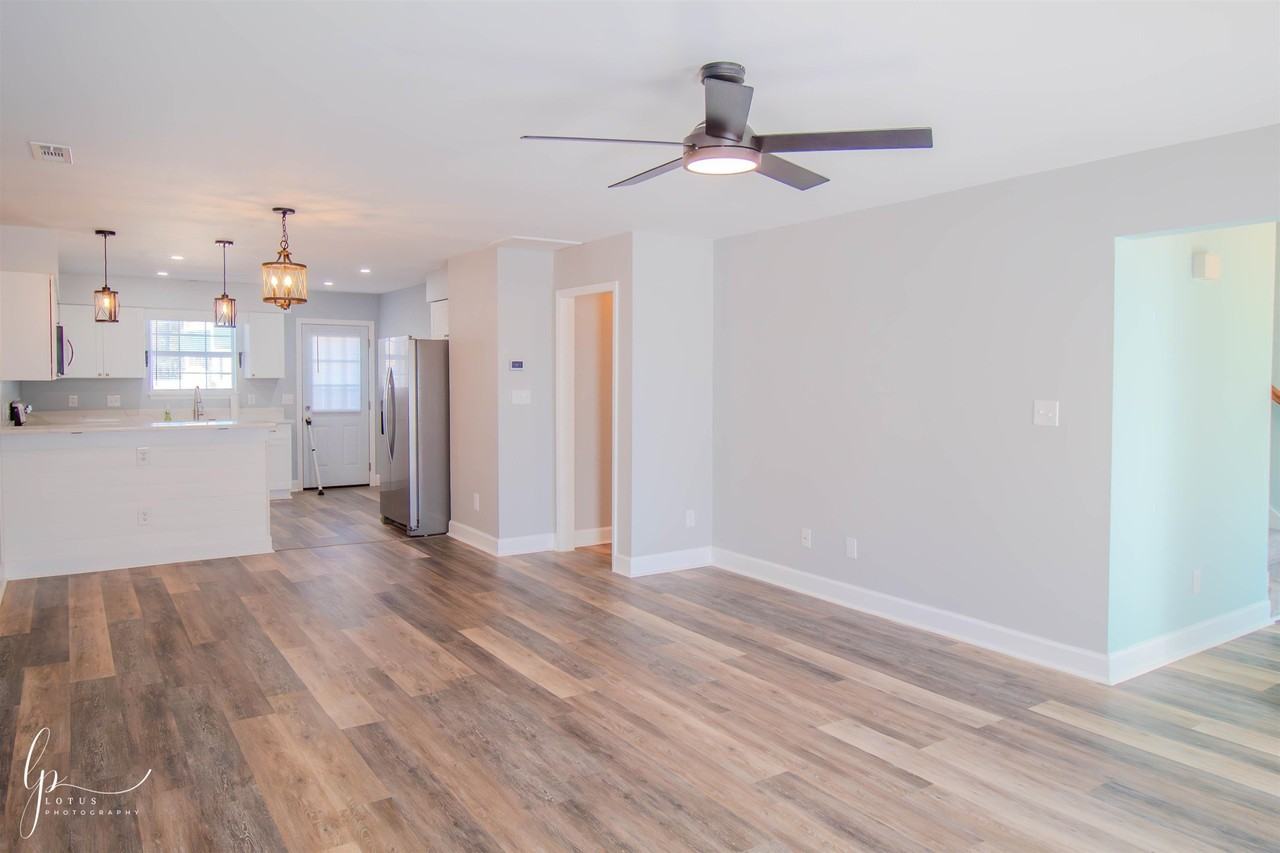 4271 Park Way Ln - Photo 3 of 19