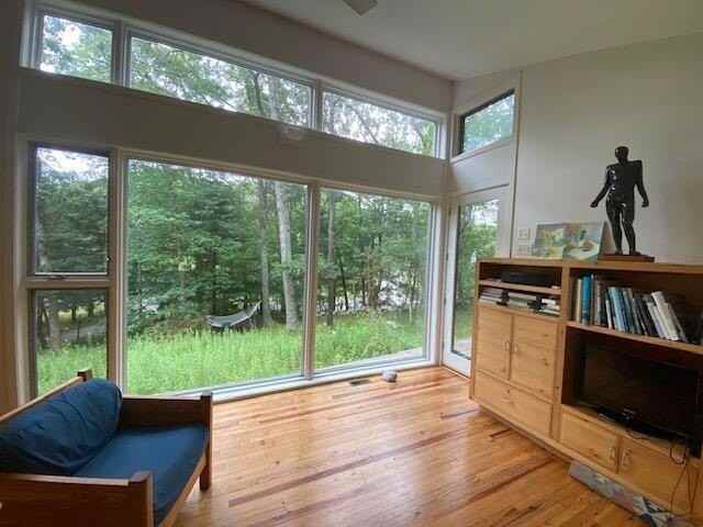 687 Ter Heun Dr - Photo 3 of 8