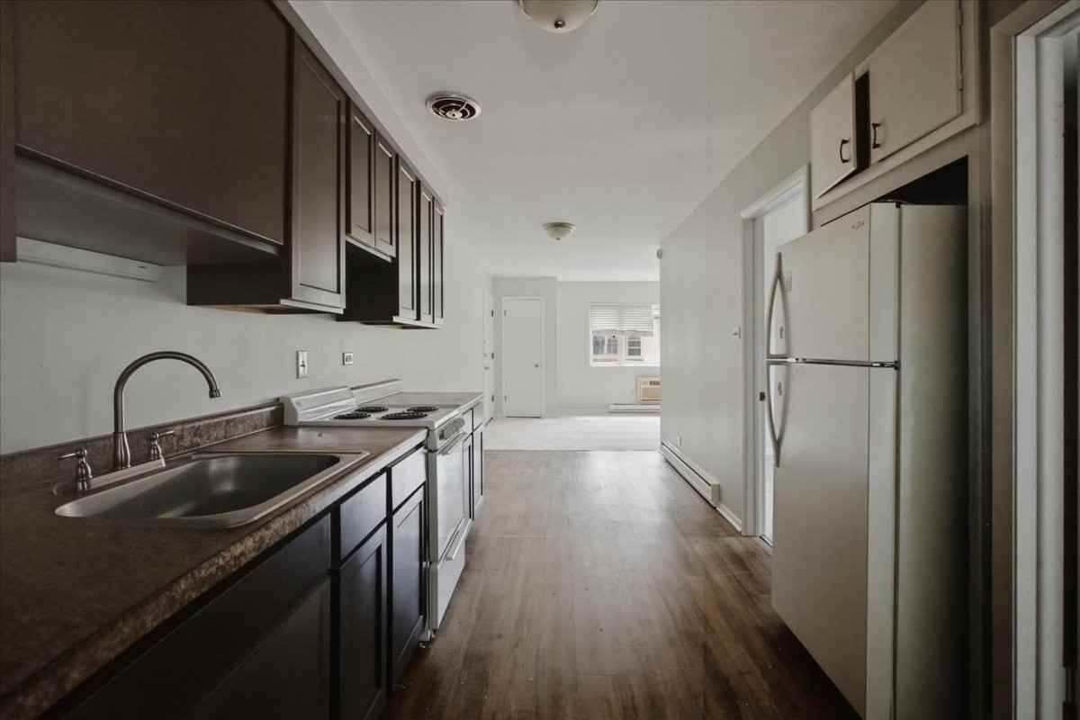 6212 W 64th Pl #201 - Photo 3 of 9