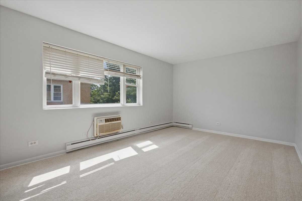 6212 W 64th Pl #201 - Photo 4 of 9