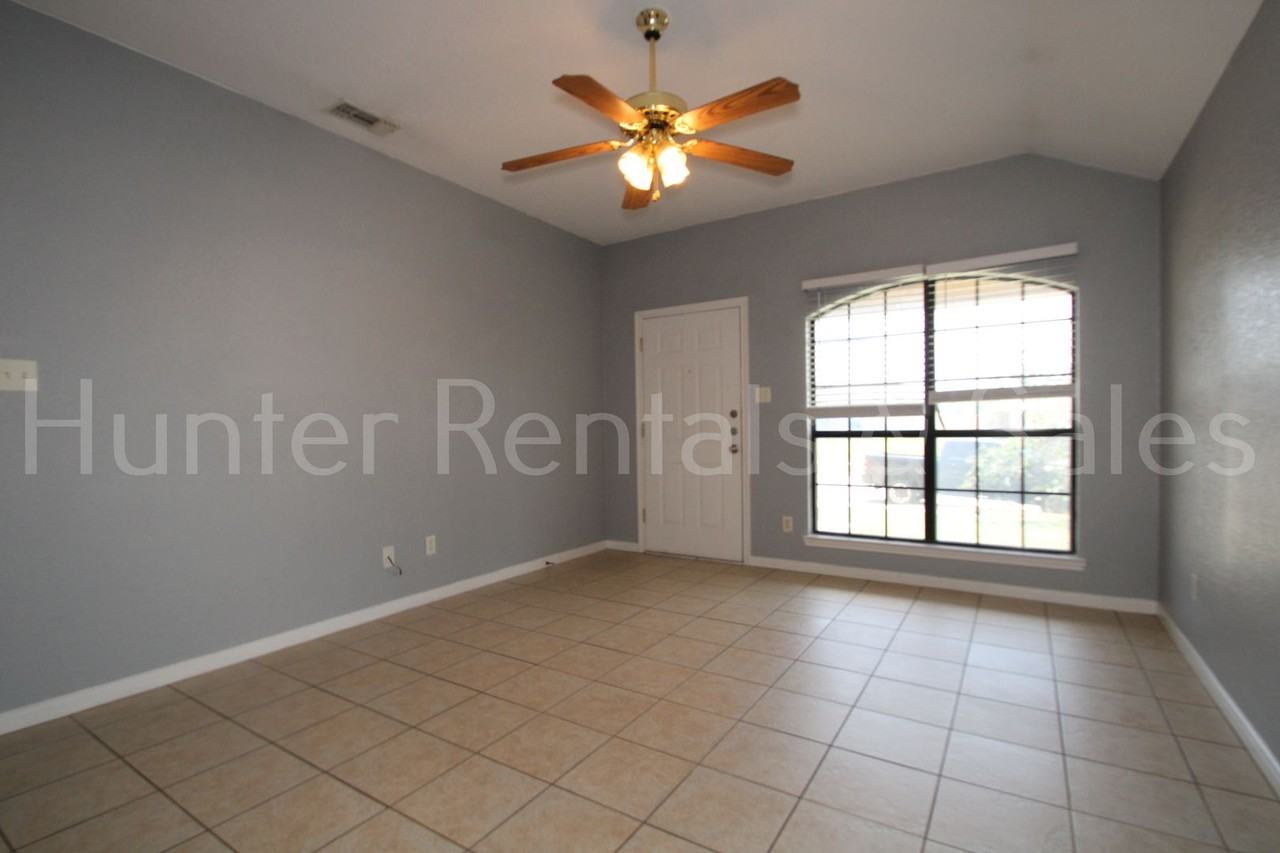 3007 Dannen Ct Unit A - Photo 3 of 27