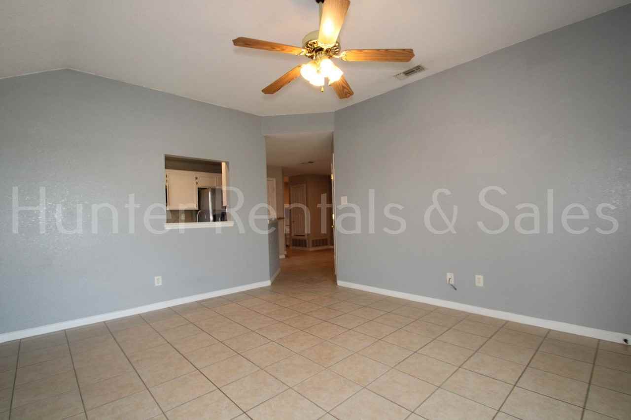3007 Dannen Ct Unit A - Photo 7 of 27