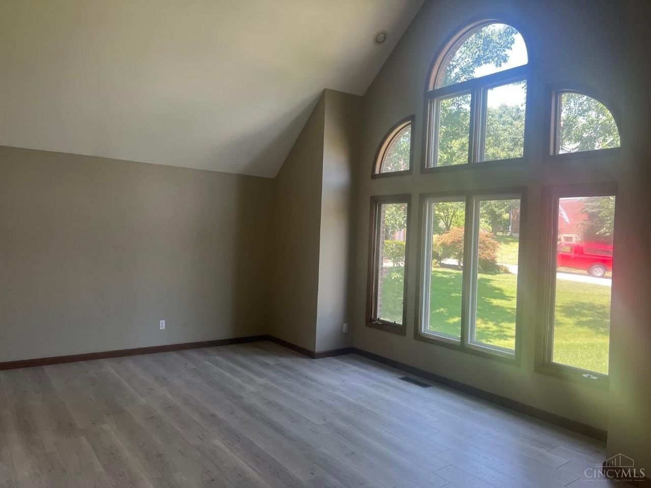 Foxdale Ct - Photo 5 of 30