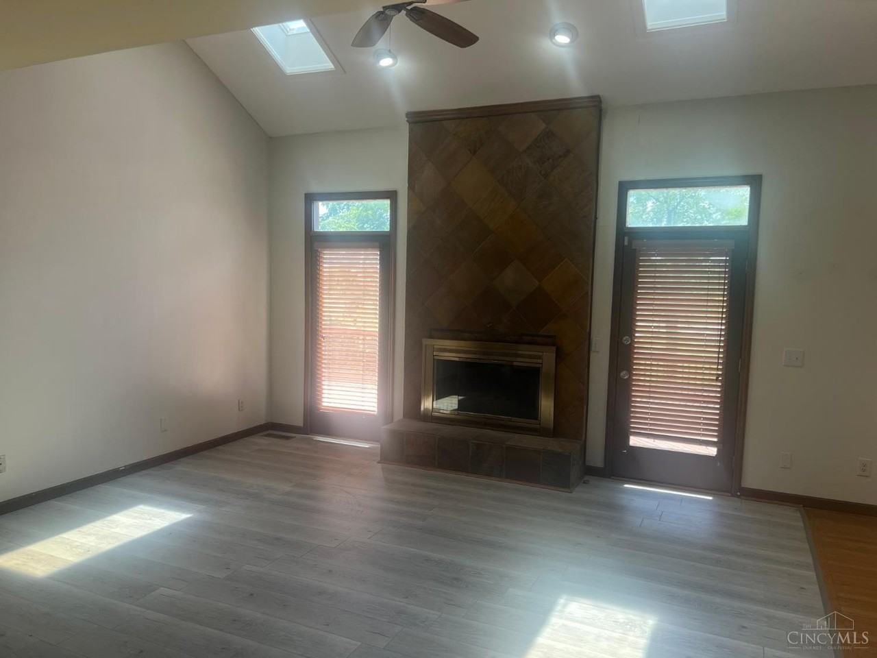 Foxdale Ct - Photo 6 of 30