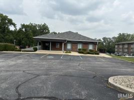 featured image of 702 N River Dr