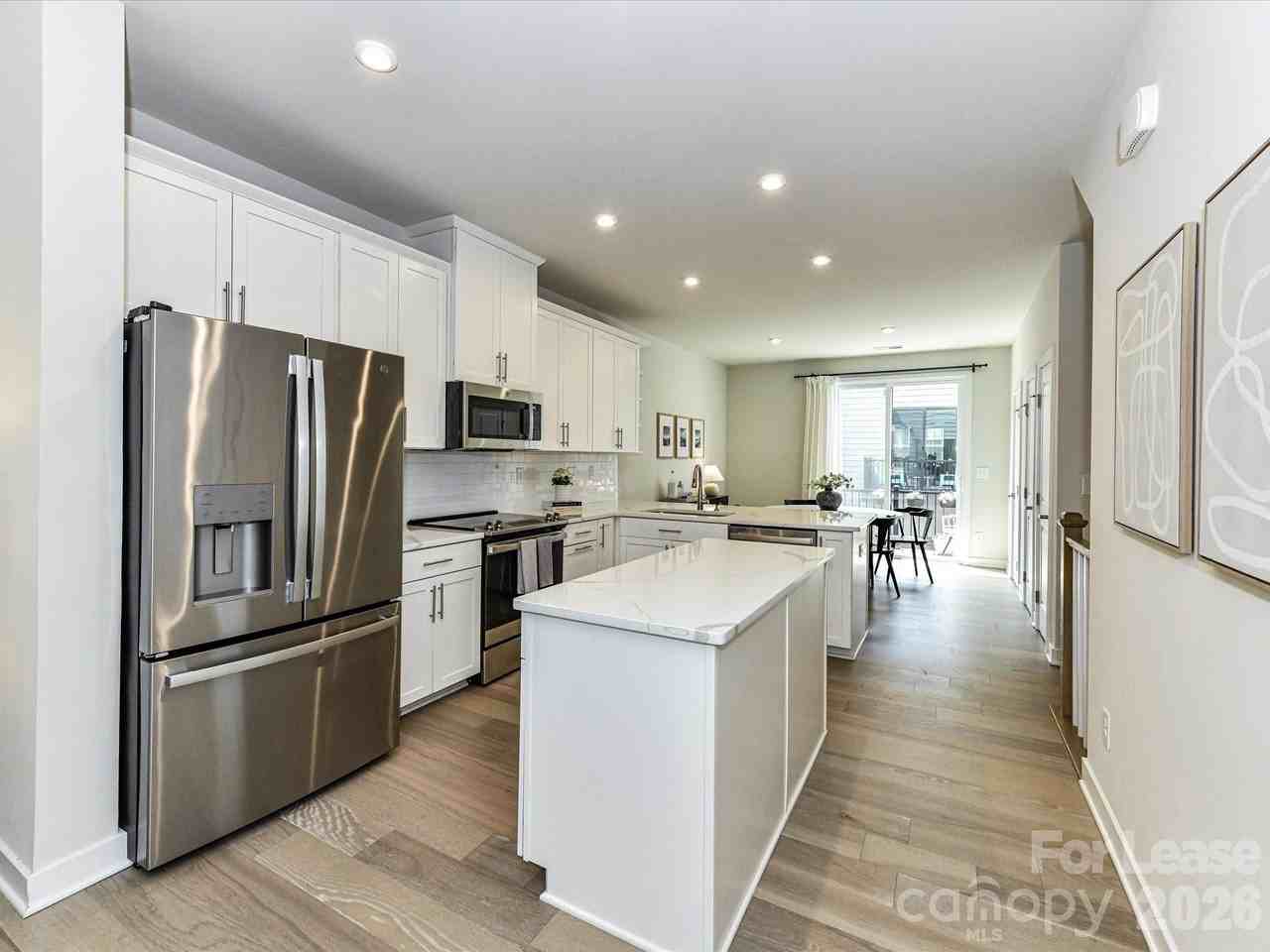 408 Tristram Ln - Photo 6 of 38