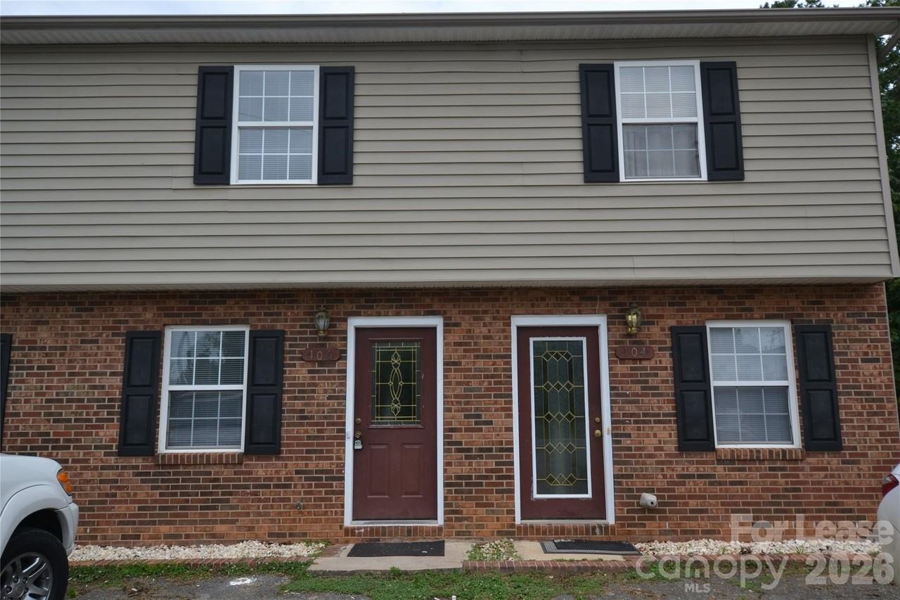 106 Durham Rd - Photo 2 of 21