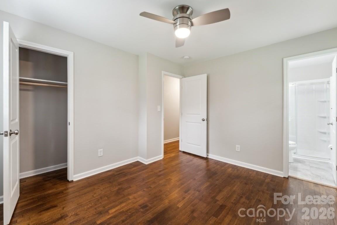 905 Clark St - Photo 6 of 14