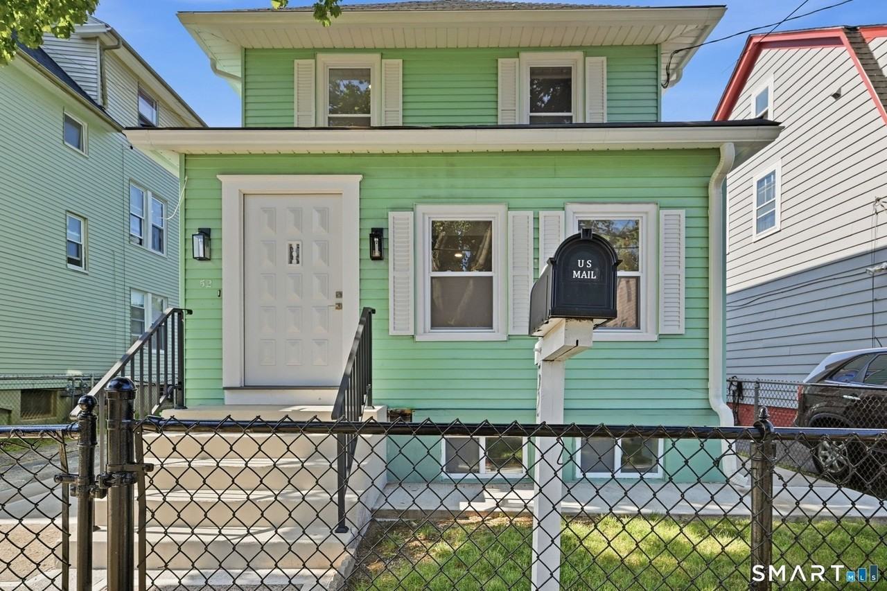 52 4th St - Photo 3 of 24