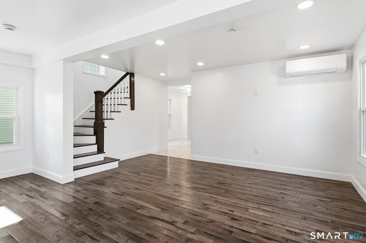 52 4th St - Photo 7 of 24