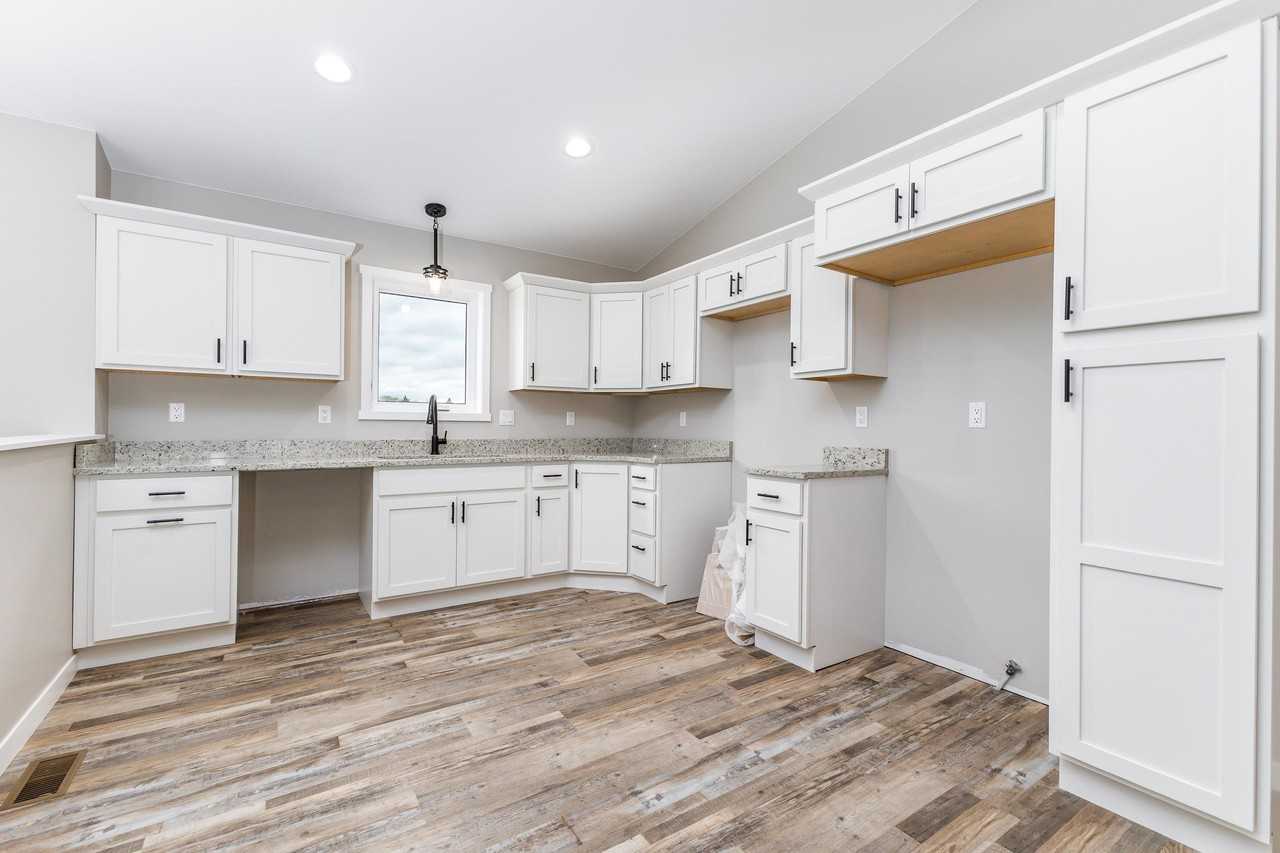 275 Bierman Rd - Photo 5 of 32