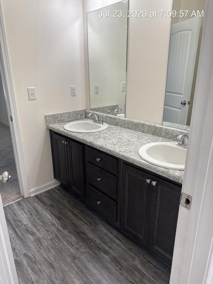 316 Merlin Ct - Photo 6 of 39