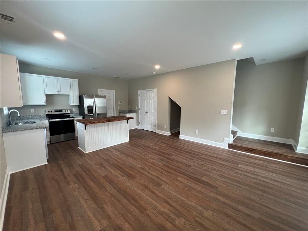 1027 Park Hill Dr - Photo 2 of 11