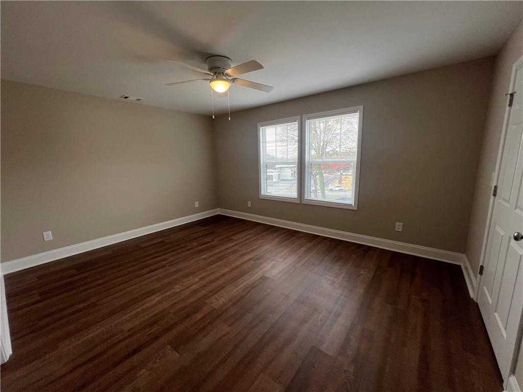 1027 Park Hill Dr - Photo 7 of 11