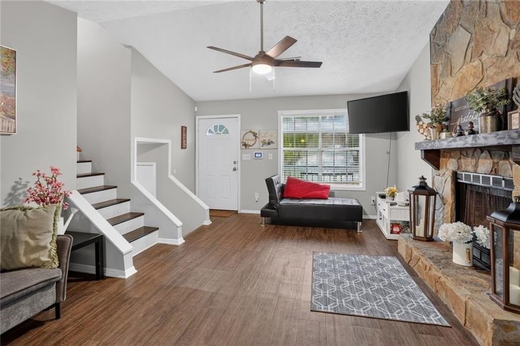 3536 Highland Pine Way - Photo 3 of 17