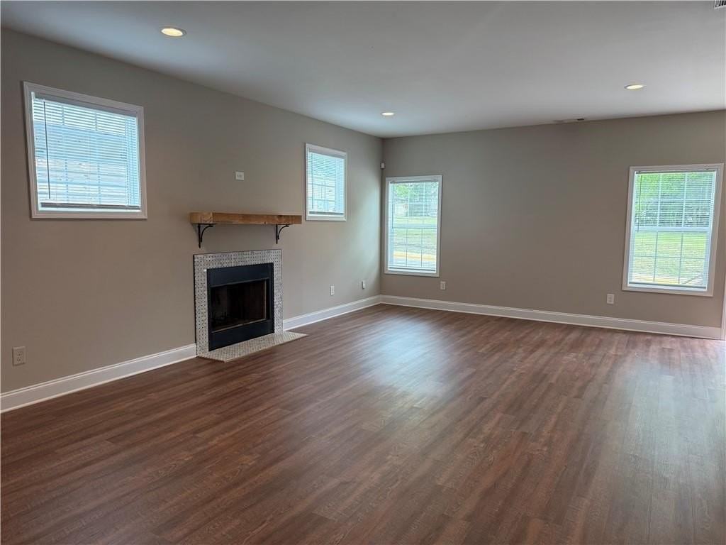 768 Grove St - Photo 5 of 16