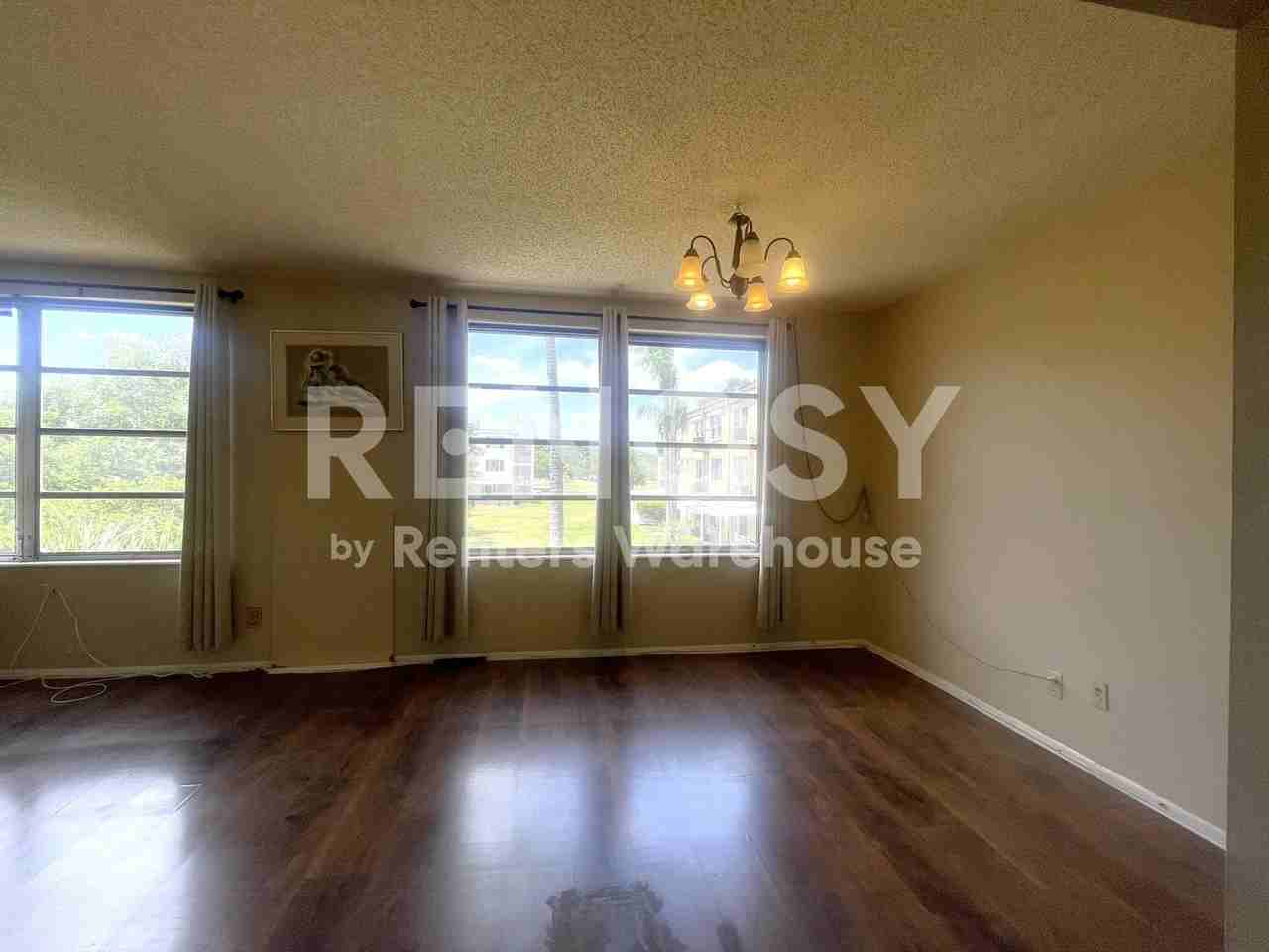 2402 Ecuadorian Way - Photo 2 of 31