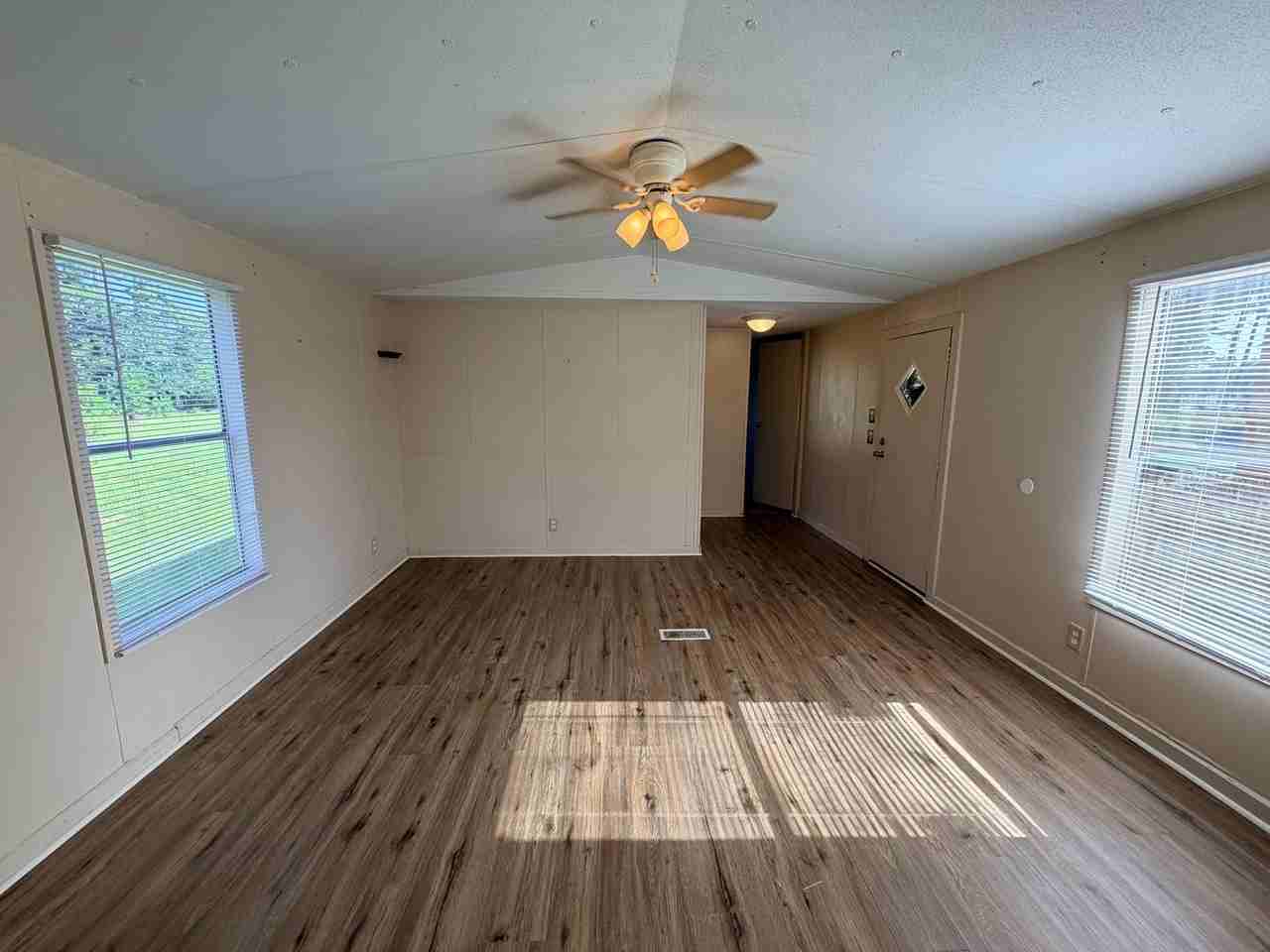 5419 Mcleod Dr - Photo 2 of 12