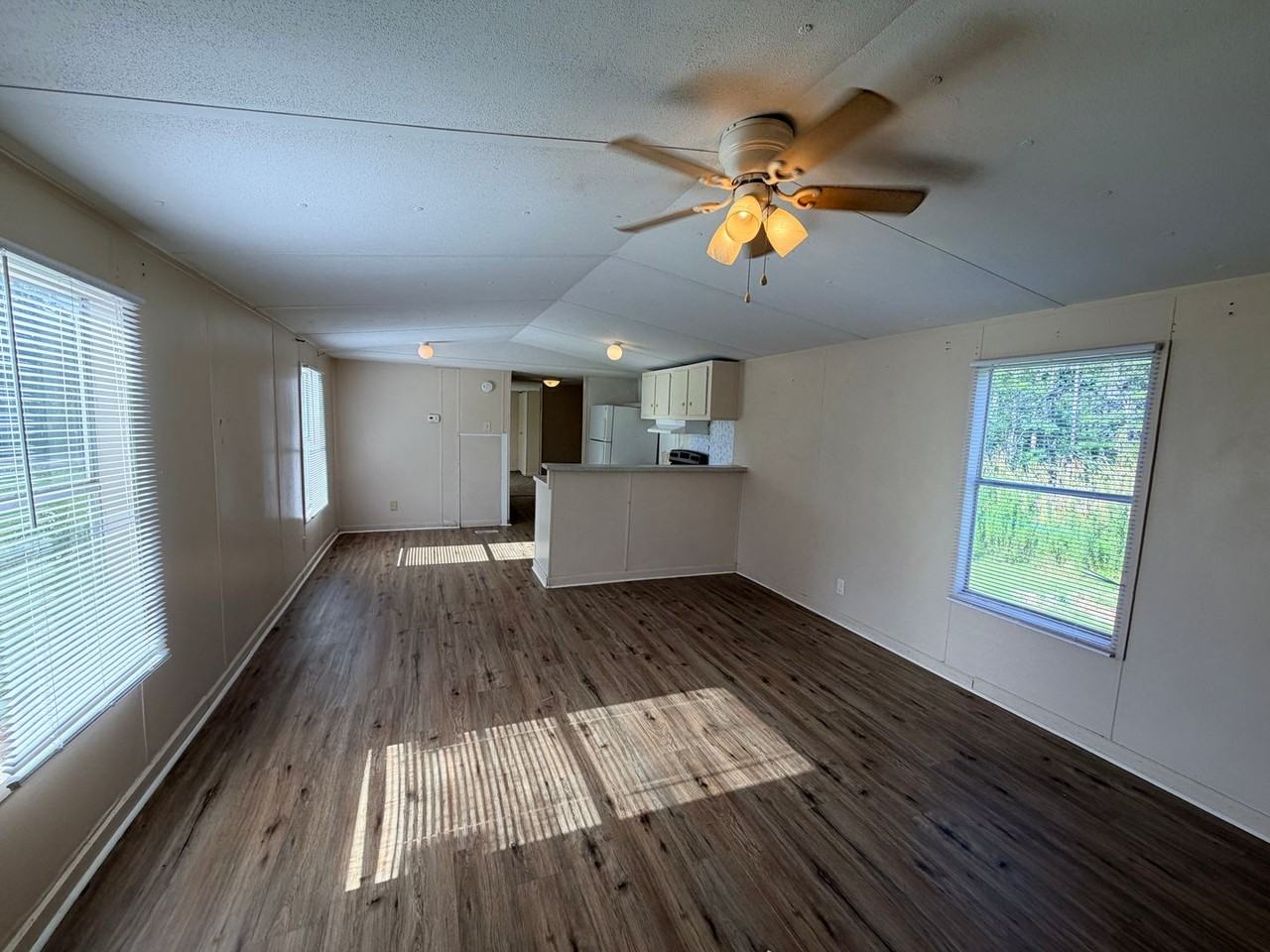 5419 Mcleod Dr - Photo 3 of 12