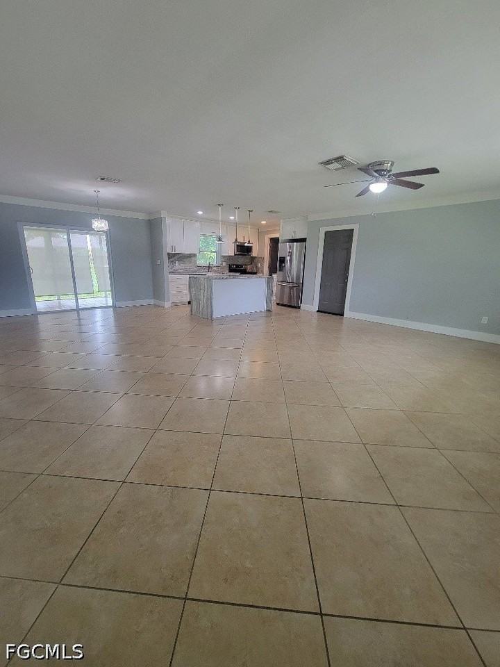 203 Redcliff Ave - Photo 2 of 17