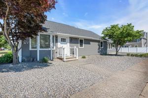 featured image of 501 Forman Ave
