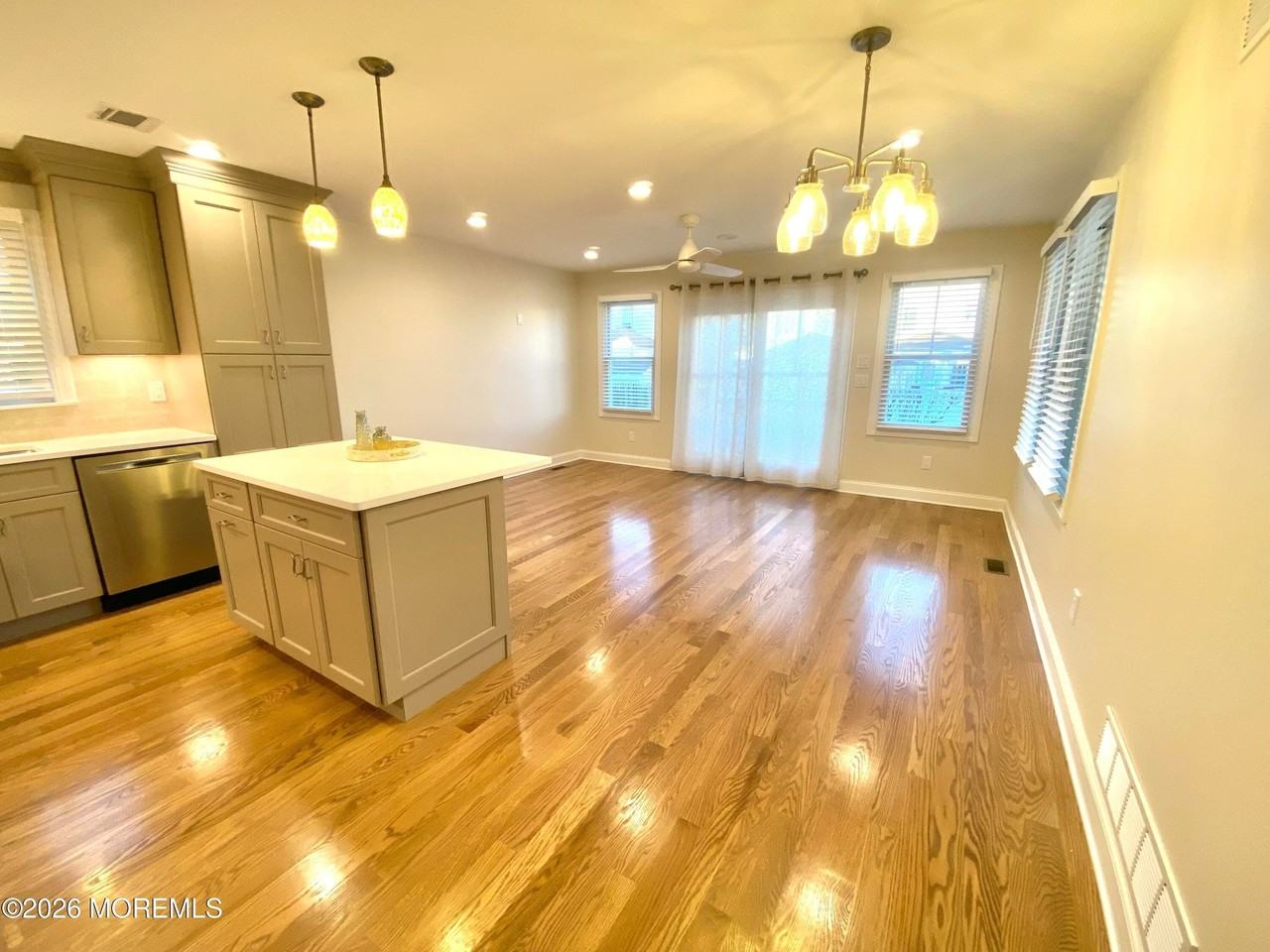 508 Mccabe Ave - Photo 4 of 19