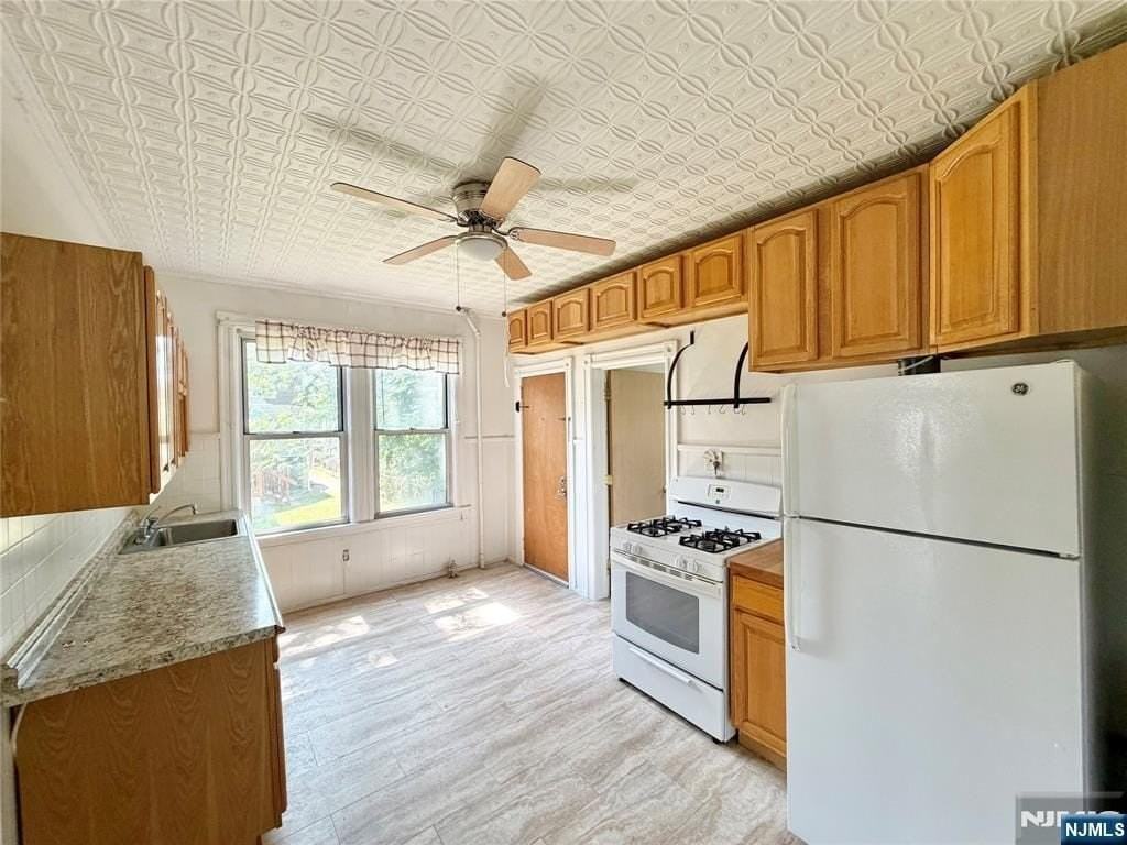 4 Swaine Pl - Photo 2 of 19