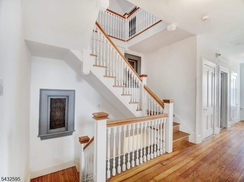 444 N Broad St - Photo 2 of 23