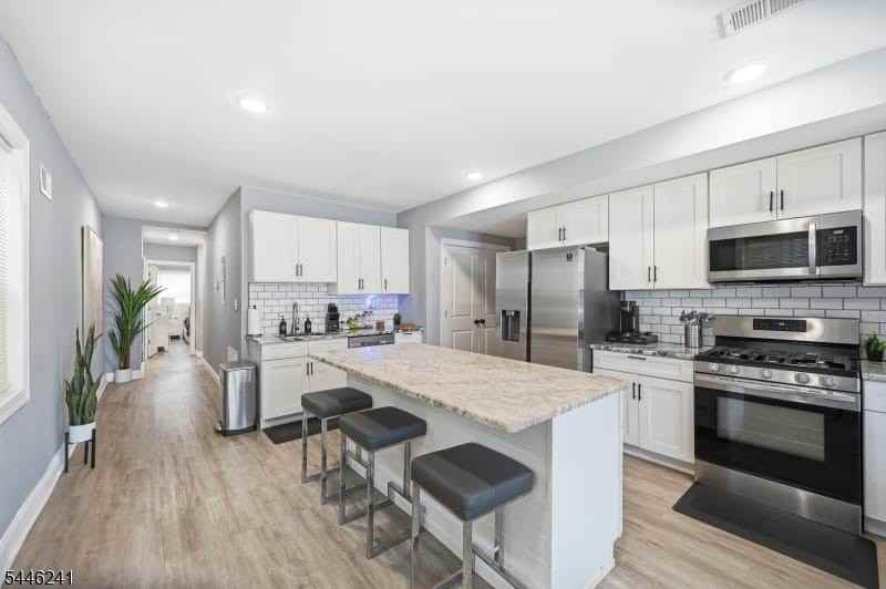 469 Henry St - Photo 3 of 21