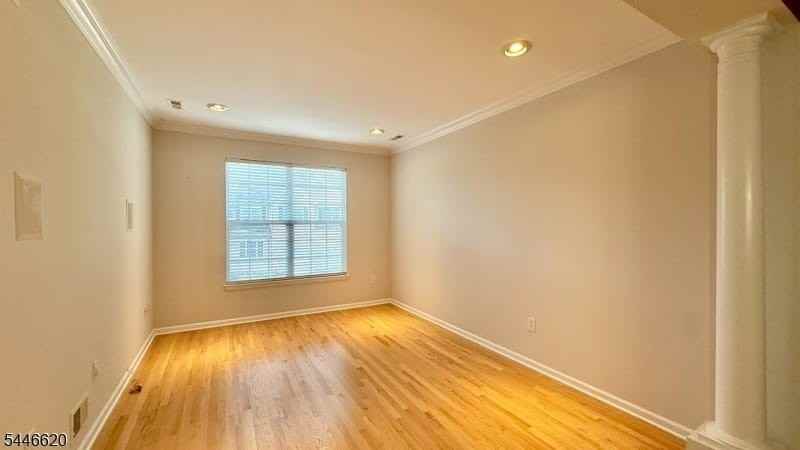 40 Truman Ave - Photo 7 of 27