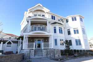 featured image of 402 20th St S