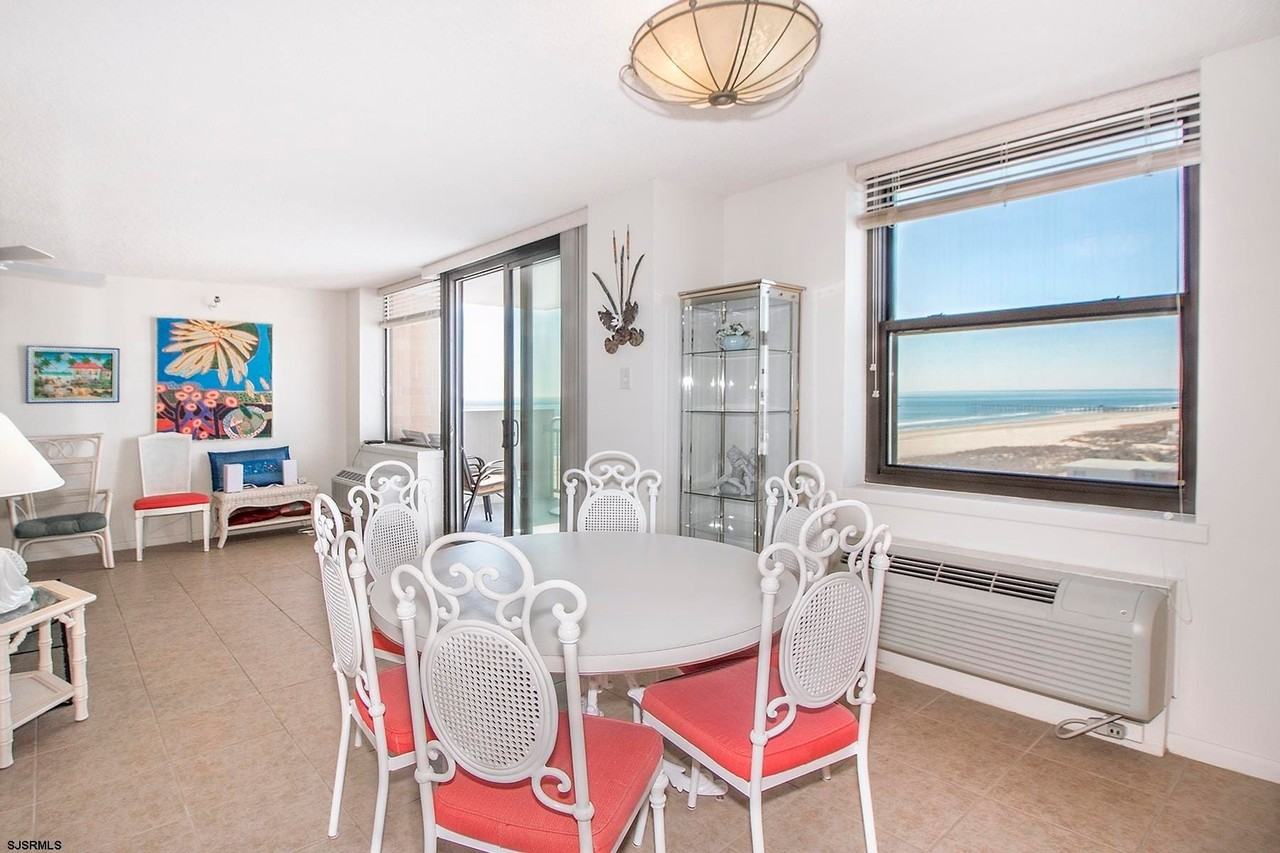 5200 Boardwalk #10A - Photo 3 of 17