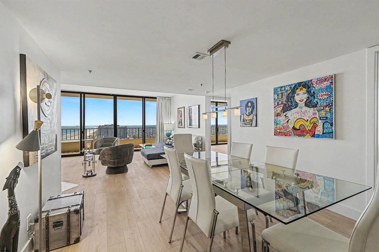 3851 Boardwalk #2512