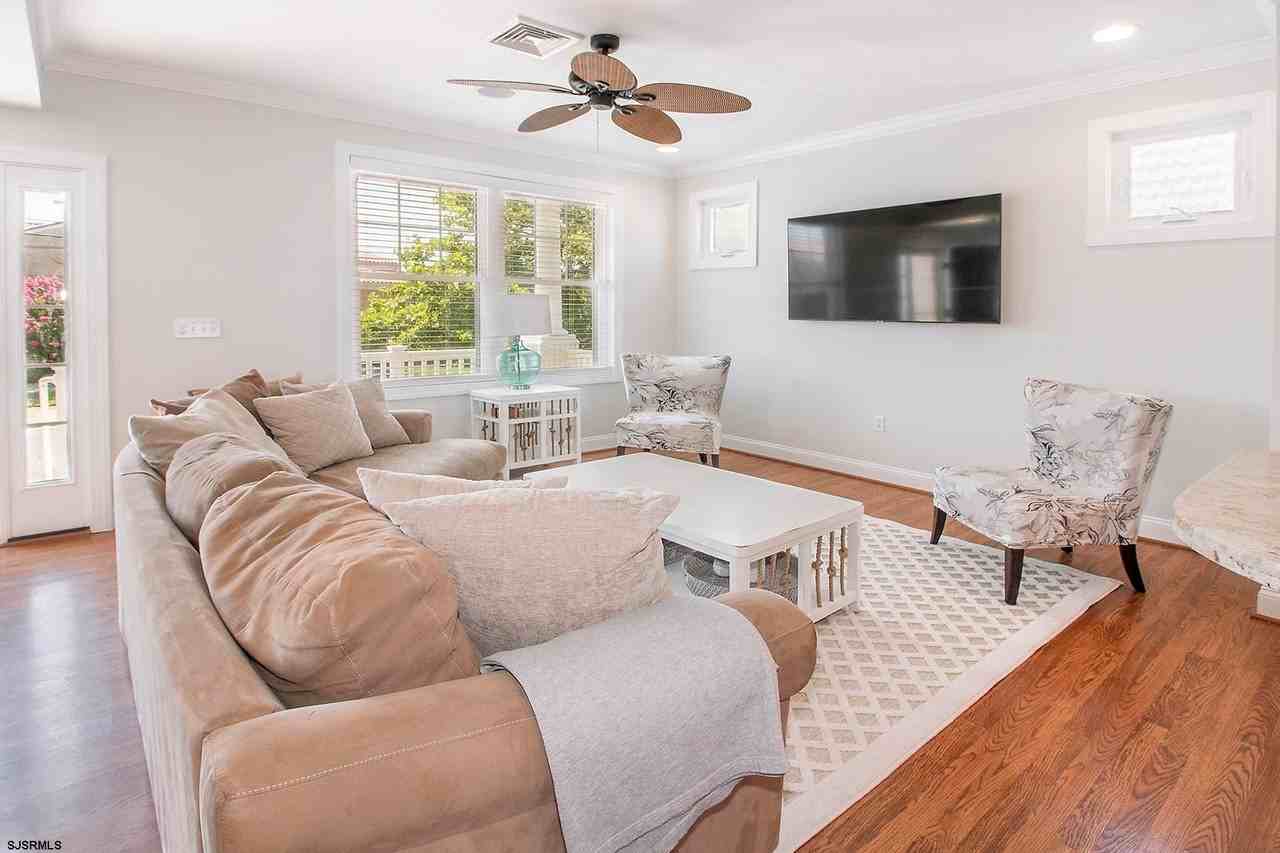 5 N 29th Ave - Photo 3 of 17