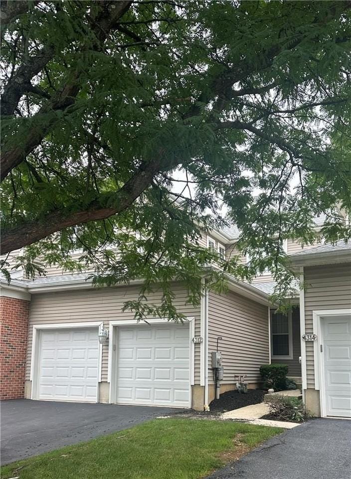 4312 Creek Rd - Photo 2 of 32