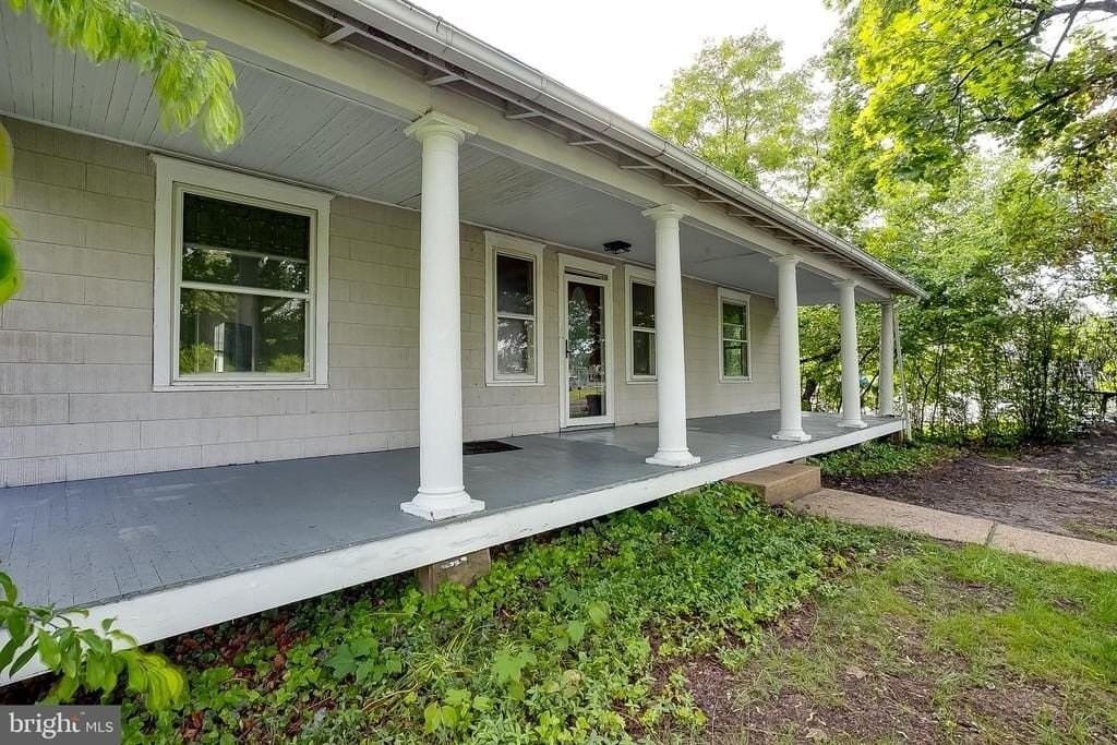 422 Lumberton Rd - Photo 3 of 15