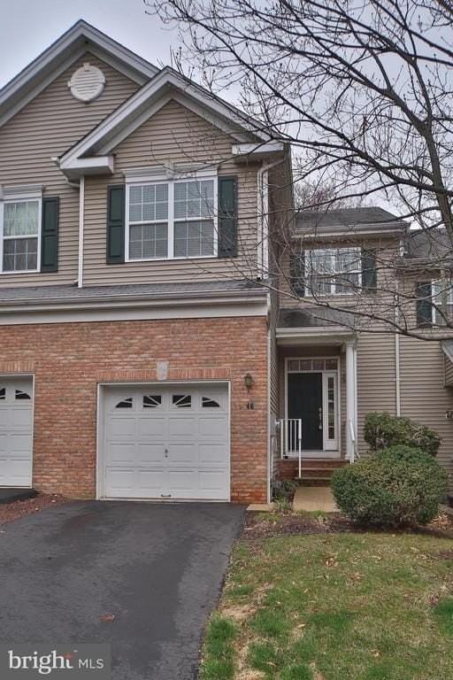 46 Hoover Ave - Photo 2 of 32
