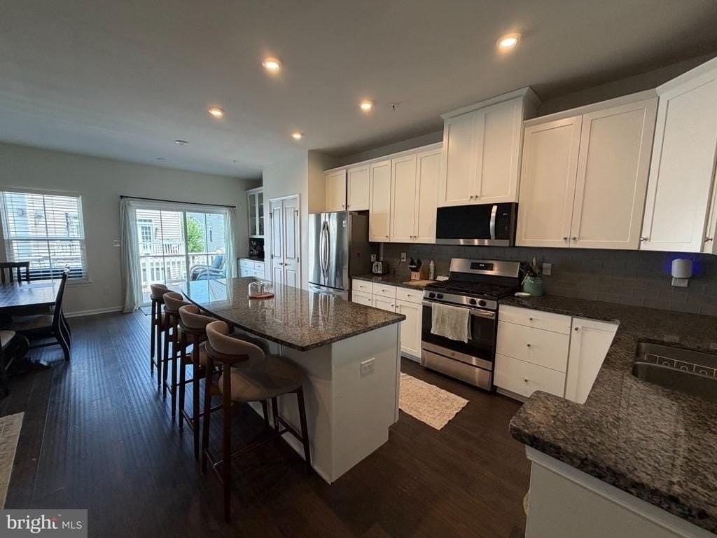 510 Sapphire Dr - Photo 3 of 9