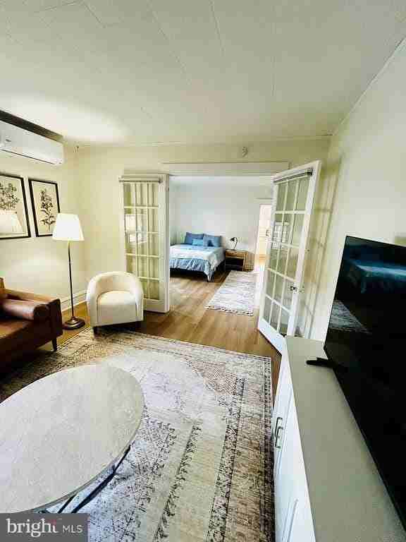 525 N Broad St - Photo 3 of 14