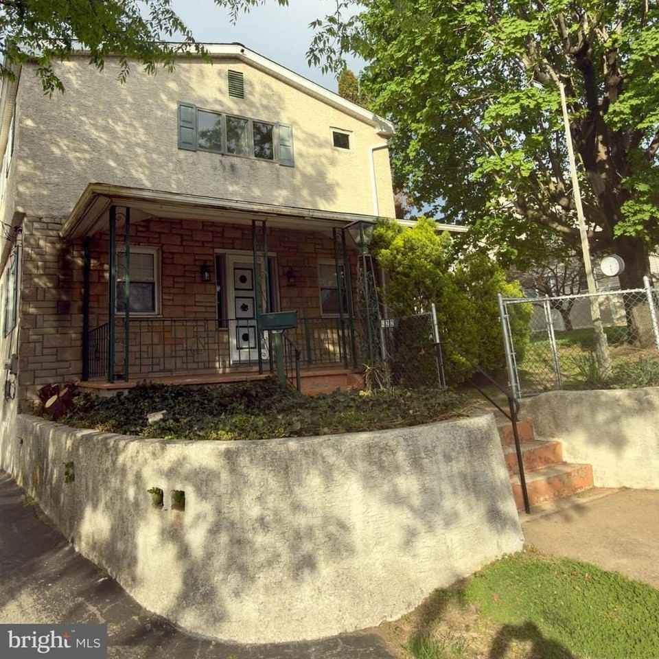 422 W 6th Ave - Photo 2 of 41