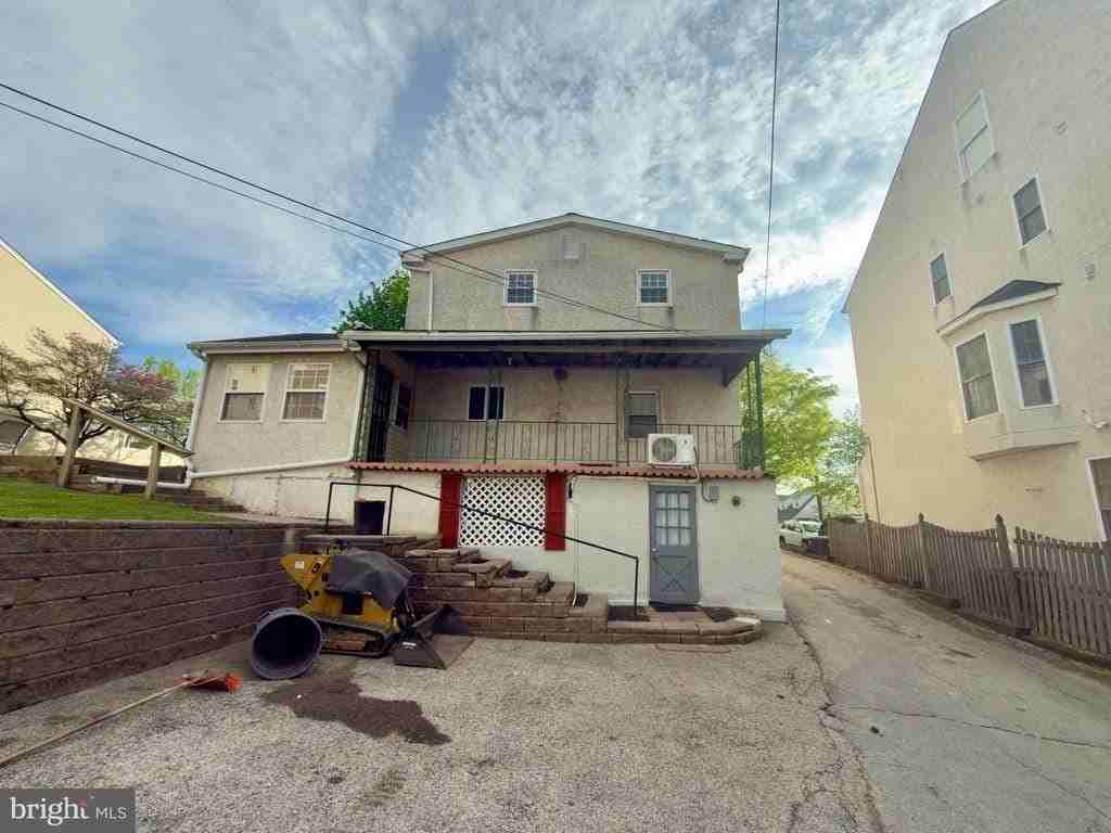 422 W 6th Ave - Photo 3 of 41