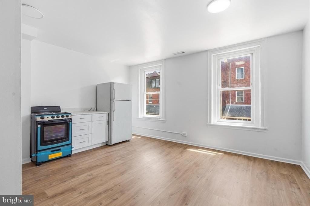 4035 Green St - Photo 4 of 12