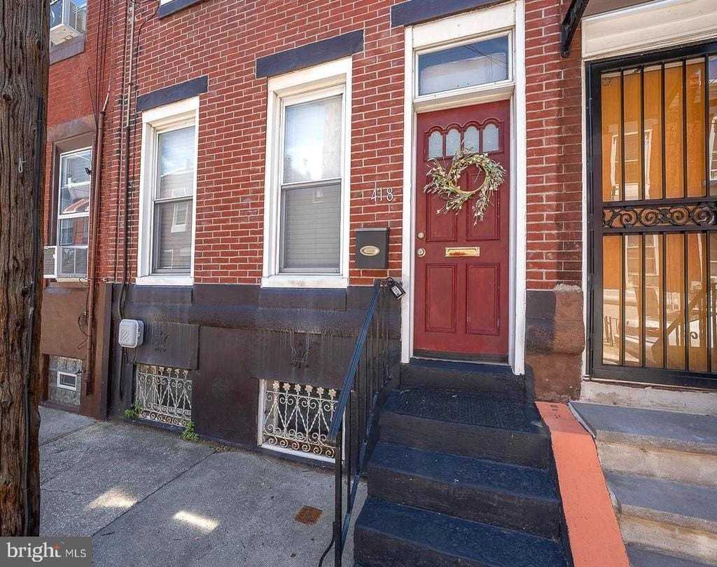 418 Harlan St - Photo 2 of 31