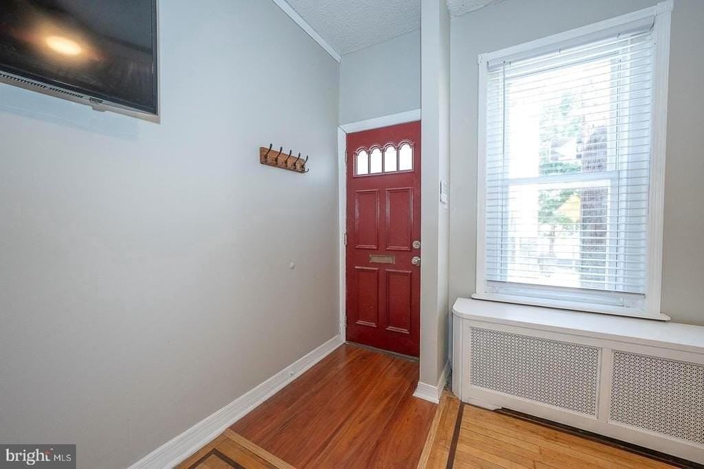 418 Harlan St - Photo 3 of 31